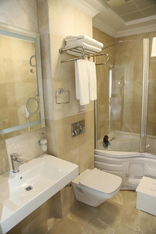 Novus Hotel Istanbul Exterior photo